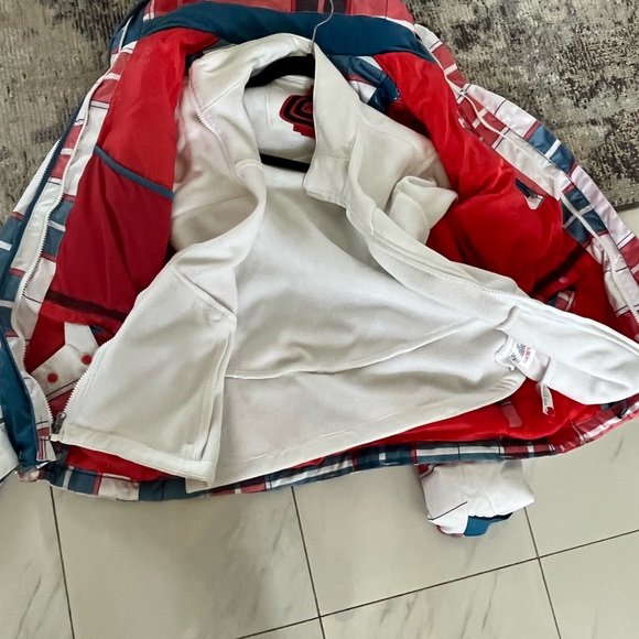 Fire fly, two in one zip in zip out  mod style ski jacket, snow board and ski❄️ - Picture 14 of 17